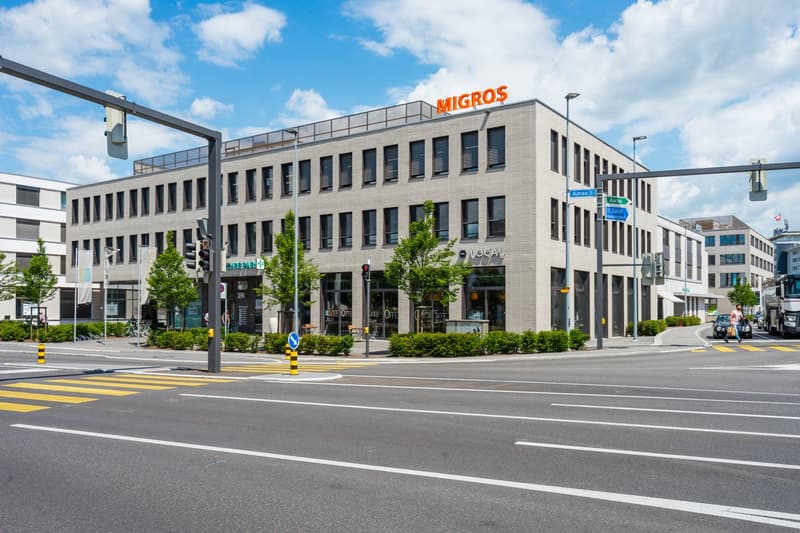 Modern retail space in a central location in Suhr (2)