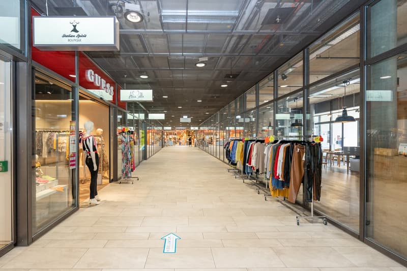 Vous voulez être visible ? Surface de vente directement sur le chemin piétonnier du parc Suhre (8)