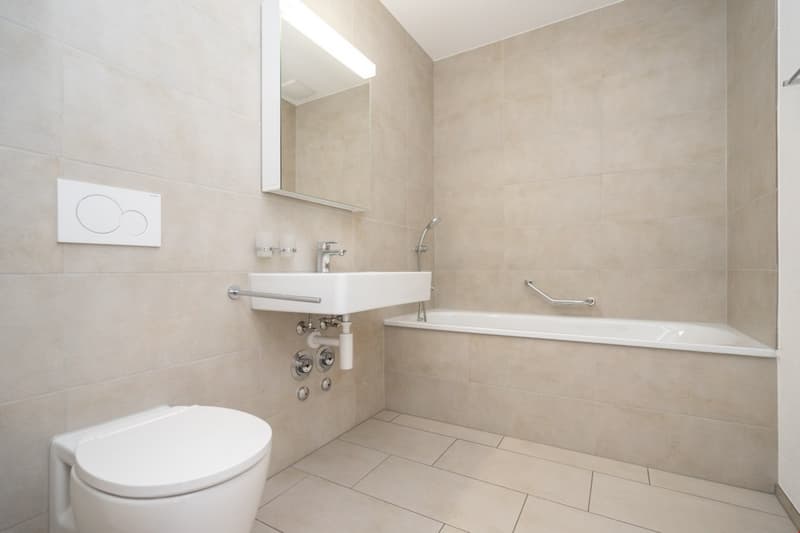 Badezimmer mit Dusche