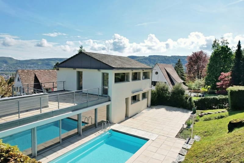 EXTRAORDINARY VILLA WITH HEATED OUTDOOR POOL AND PANORAMIC VIEW (2)