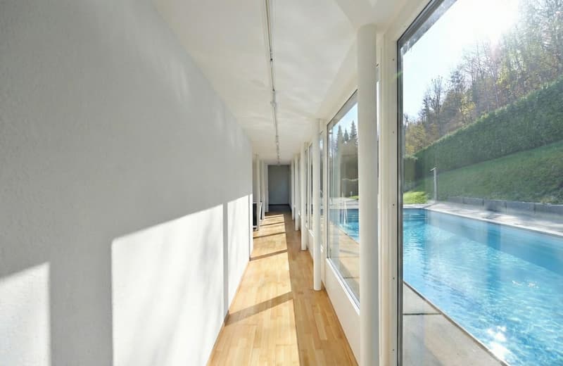 EXTRAORDINARY VILLA WITH HEATED OUTDOOR POOL AND PANORAMIC VIEW (4)