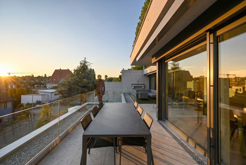 DESIGNERWOHNUNG MIT LIEBE ZUM DETAIL UND PANORAMASICHT (6)