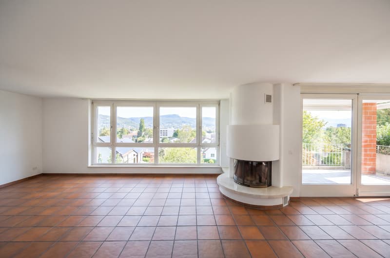 ERDGESCHOSS / GROUND FLOOR