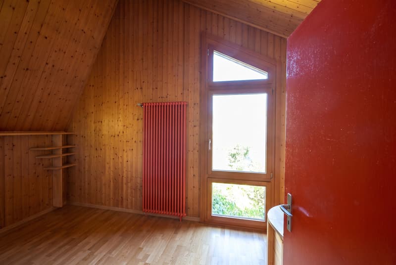 FREISTEHEND. FAMILIENFREUNDLICH. PER SOFORT. (11)