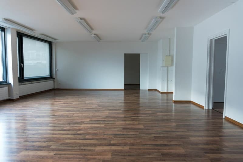 Espaces de bureau modernes dans un emplacement central au centre-ville de Biel/Bienne (5)
