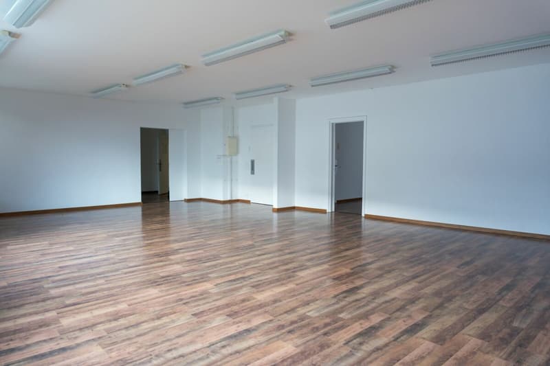 Espaces de bureau modernes dans un emplacement central au centre-ville de Biel/Bienne (4)