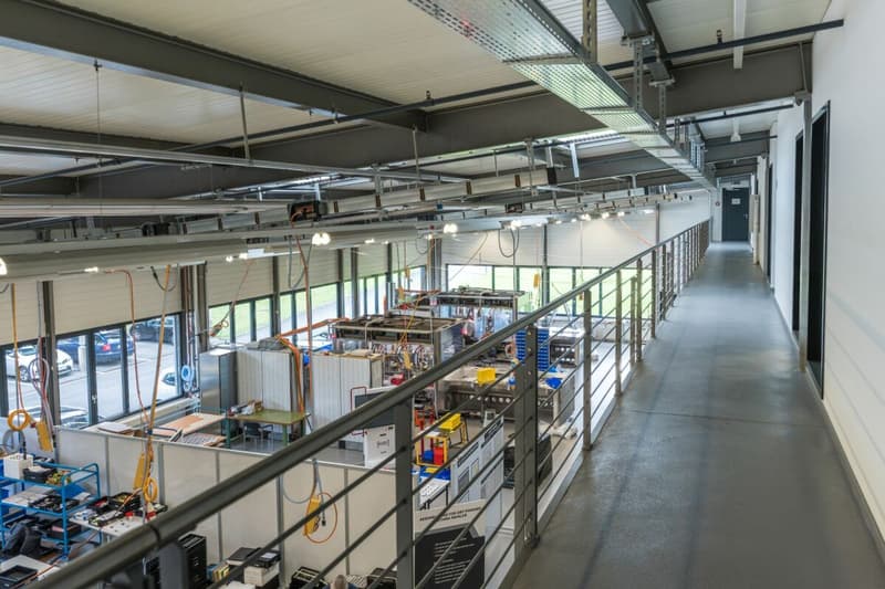 Espaces de production et de bureau attractifs à louer (8)