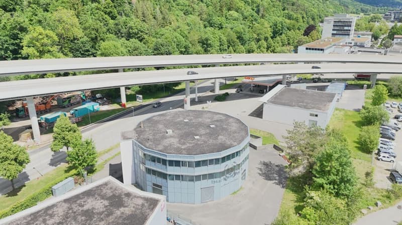 Espaces de bureau et commerciaux uniques à louer dans un emplacement idéal à Biel-Bözingenfeld (5)