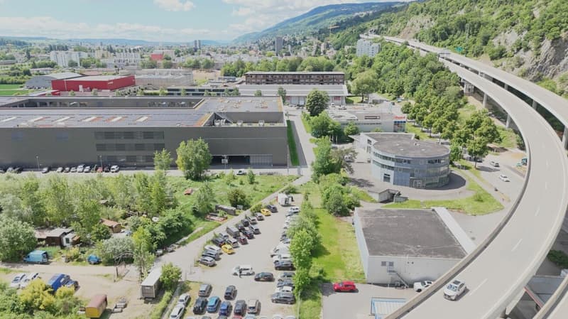 Espaces de bureau et commerciaux uniques à louer dans un emplacement idéal à Biel-Bözingenfeld (3)