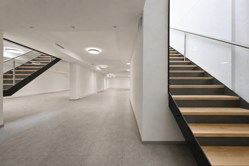 Stylish commercial space with high-quality finishes (7)
