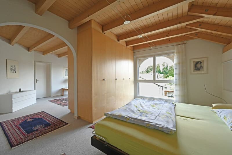 Grosszügiges Einfamilienhaus mit Garten an beliebter Wohnlage (8)