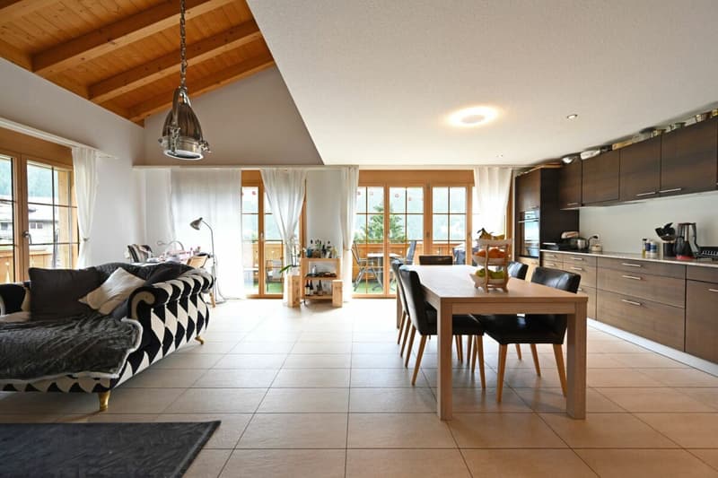 Charmante 3.5-Zimmer-Maisonettewohnung mit Galerie an Hanglange (4)