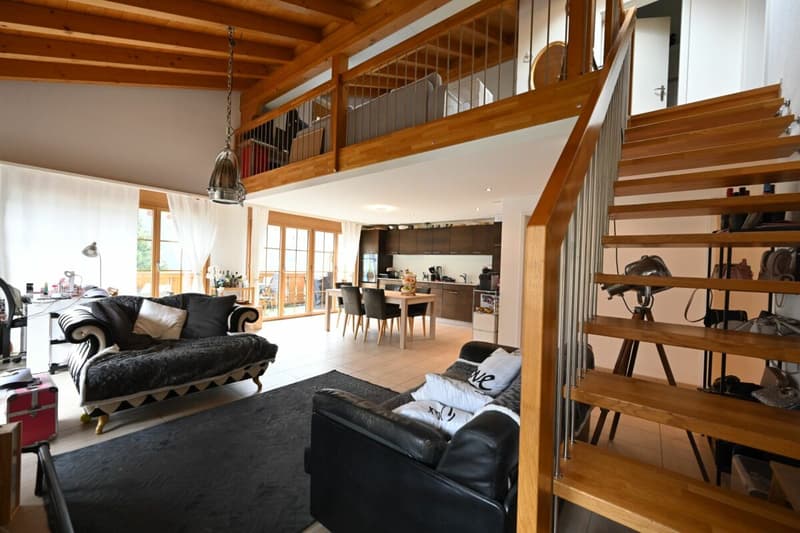 Charmante 3.5-Zimmer-Maisonettewohnung mit Galerie an Hanglange (3)