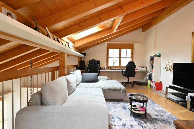 Charmante 3.5-Zimmer-Maisonettewohnung mit Galerie an Hanglange (10)