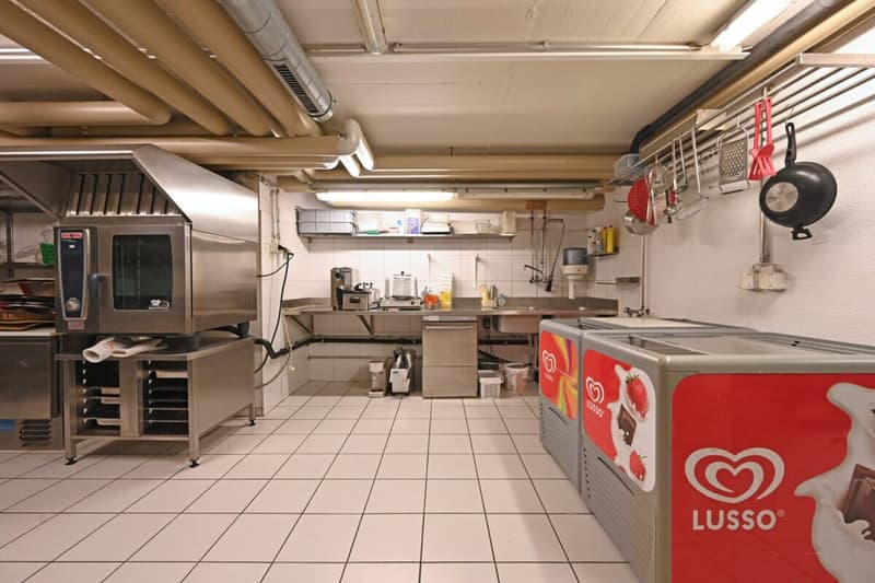 Bistrofläche an attraktiver Lage beim Strättligen Markt in Thun (9)