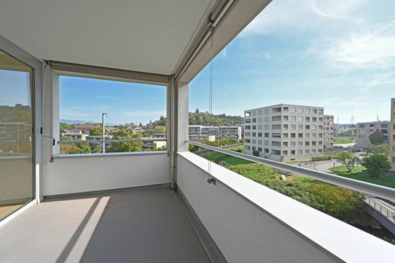 Grosszügige 5.5-Zimmerwohnung an zentraler Lage in Lyss (9)