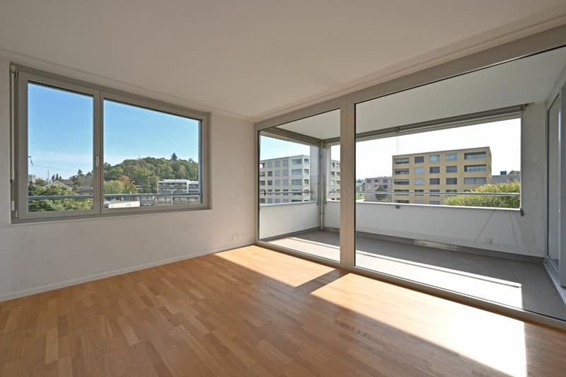 Grosszügige 5.5-Zimmerwohnung an zentraler Lage in Lyss (8)