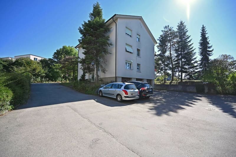3.5-Zimmerwohnung mit Aussicht und Parkplatz (9)
