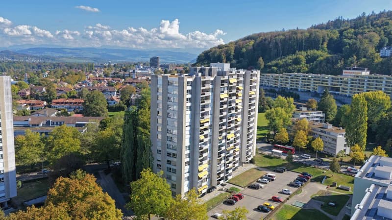 Helle 3-Zimmerwohnung mit Berg- und Stadtblick inklusive Einstellplatz (1)
