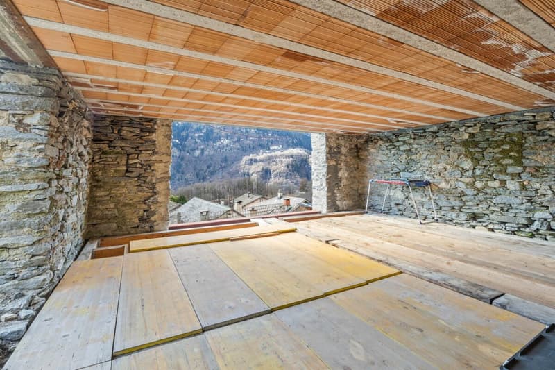 Historisches Ensemble mit bewilligtem Projekt in Calonico (15)
