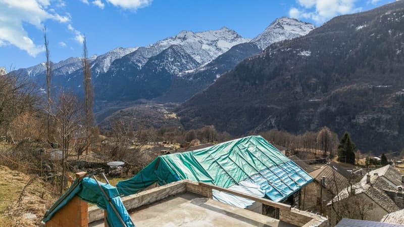 Historisches Ensemble mit bewilligtem Projekt in Calonico (4)