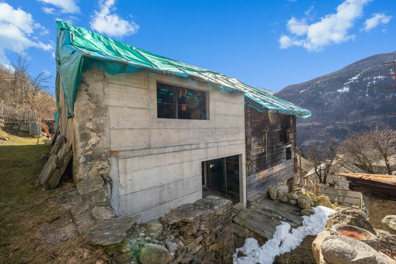Historic ensemble with approved project in Calonico (9)