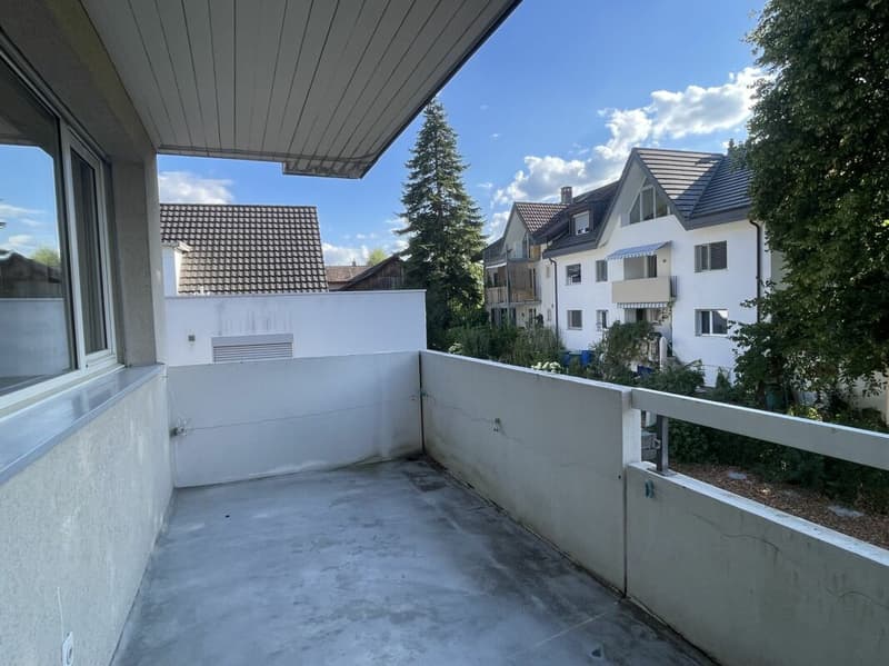 Sonnige 3.5 Zi-Wohnung mit Balkon und Garage (6)