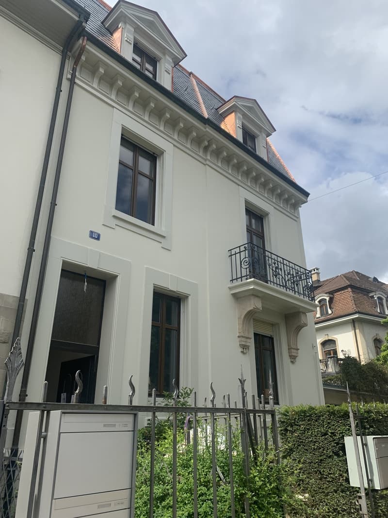 Strassenfassade
