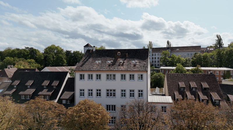 Living Directly on the Rhine in the St. Alban-Tal (12)