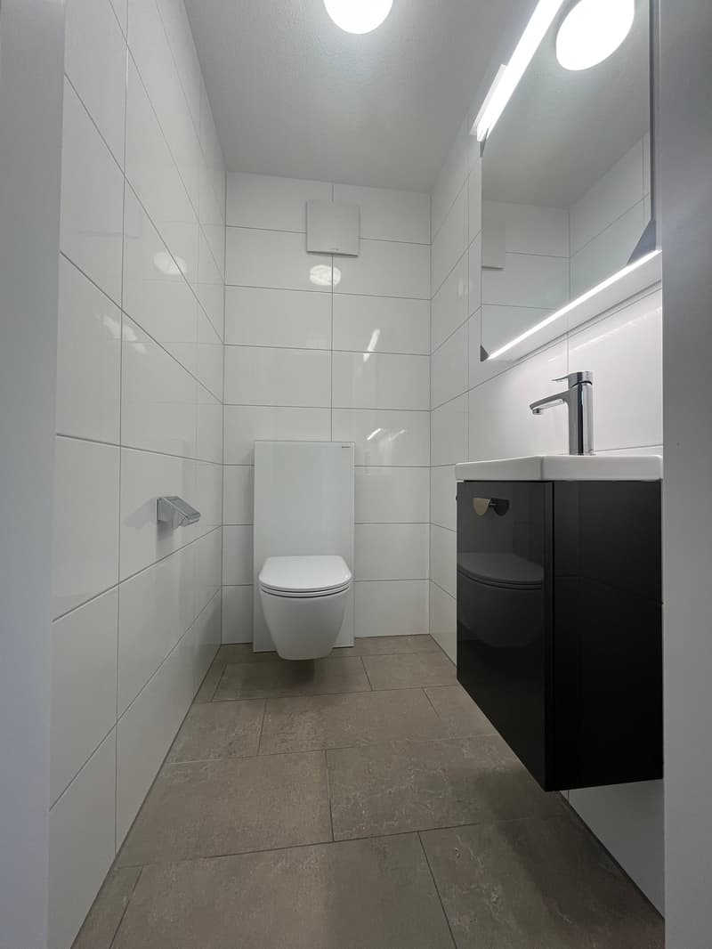 What more could you want? Newly renovated 4.5 room apartment! (6)