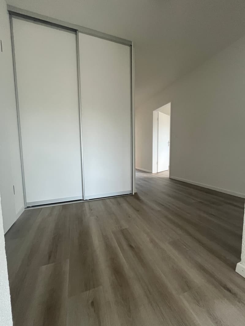 What more could you want? Newly renovated 4.5 room apartment! (4)