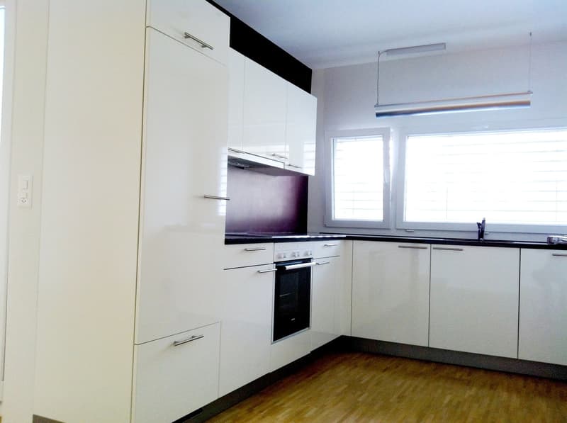 Appartement confortable de 4,5 pièces au 2e étage dans un quartier calme (1)