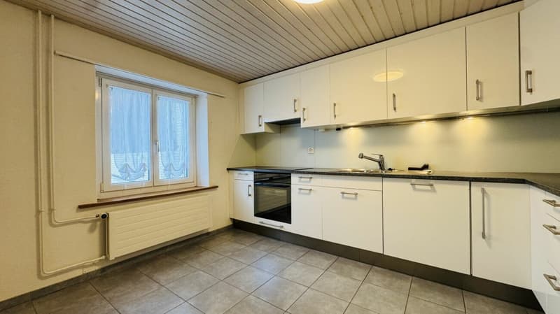 Low-maintenance two-family house with 2 residential units, garage, and 4-5 parking spaces in Ramlinsburg (14)