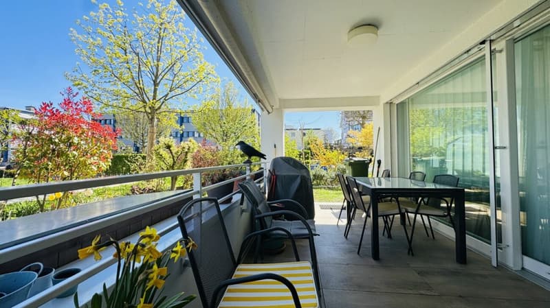 Neuwertige 4.5-Zimmer-EG Wohnung, 2 Nasszellen, Loggia, Gartenanteil, Lift, Keller und 1 AEHP (2)