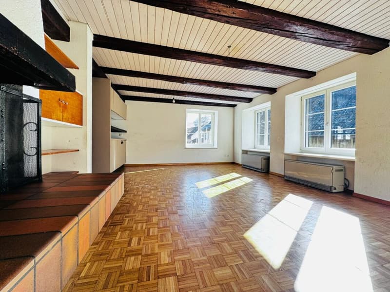 5.5-Zimmer-Wohnung mit Balkon und Gartenmitbenützung - einfacher Ausbaustandard (6)