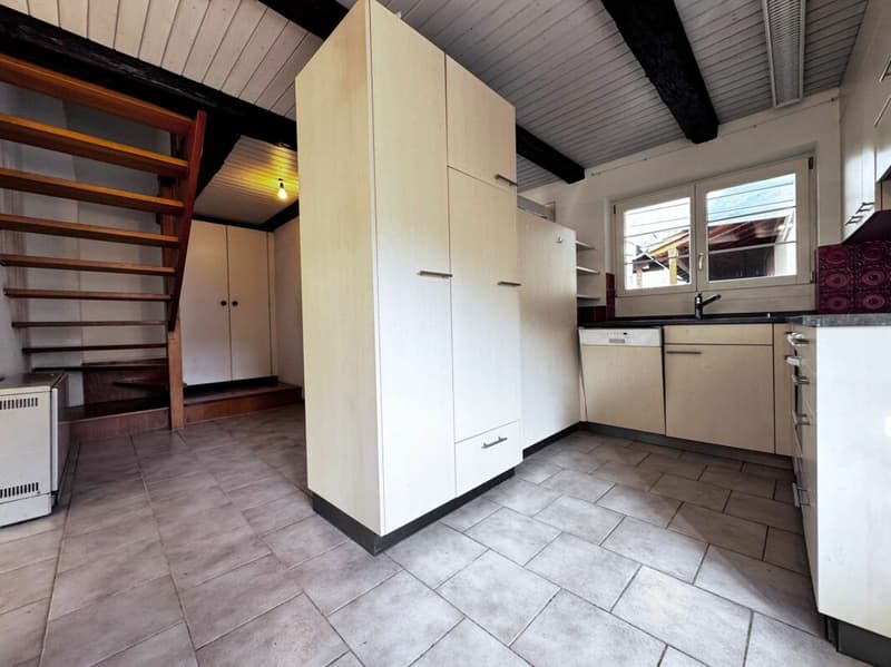 5.5-Zimmer-Wohnung mit Balkon und Gartenmitbenützung - einfacher Ausbaustandard (10)