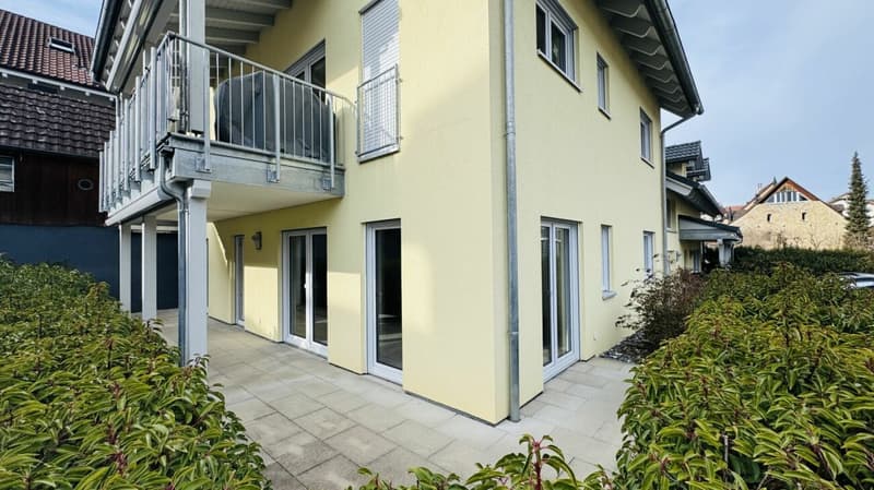 Top 3-family house in owner-occupancy standard with 15 parking spaces, workshop & shed in Zunzgen (22)