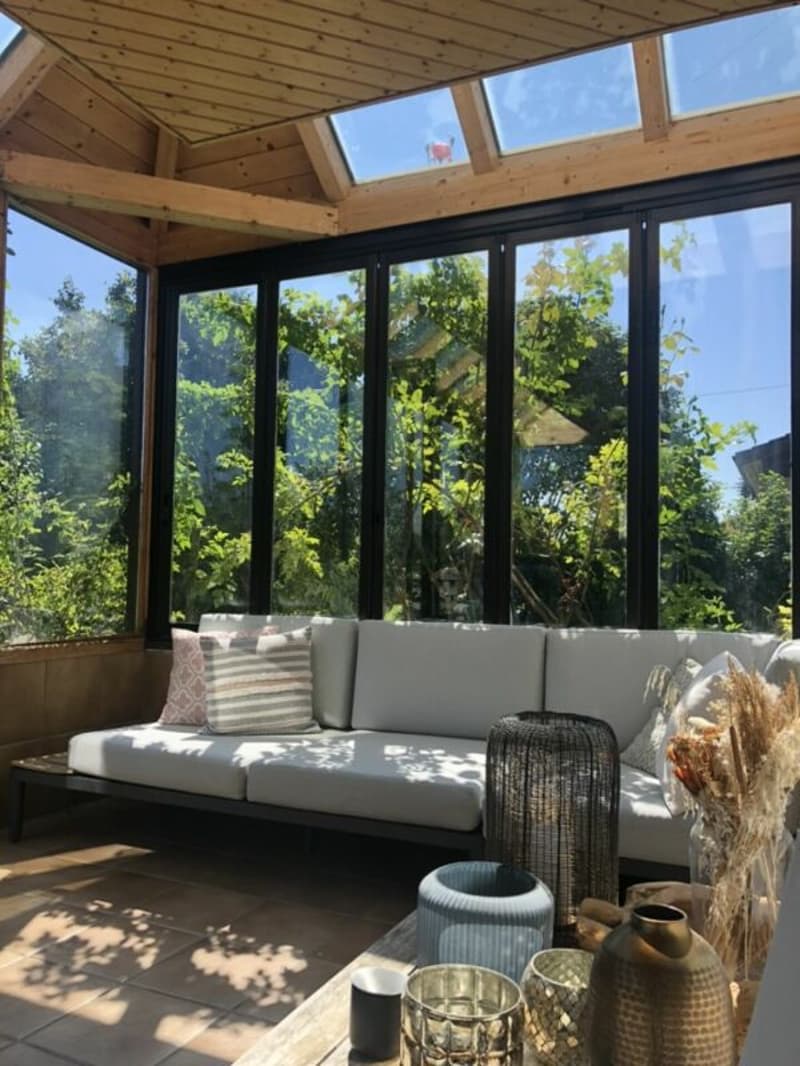 Detached 5.5-room single-family house with winter garden, garage, and sunny garden (3)