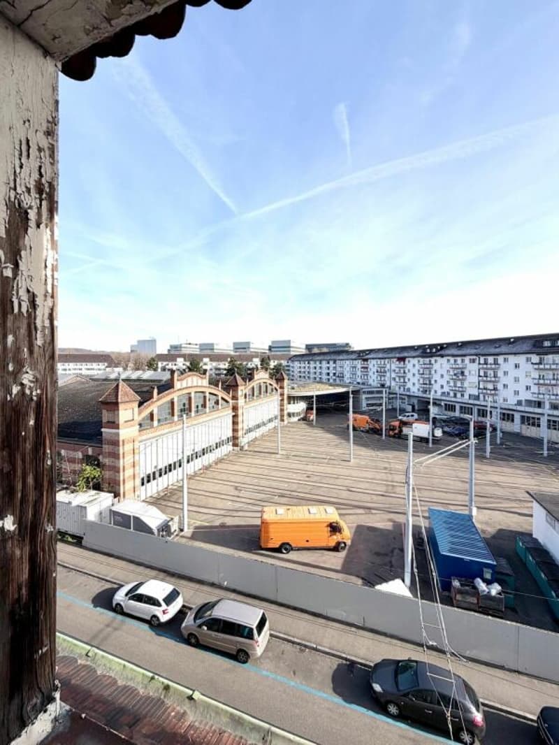 First occupancy 2.5-room apartment with private washing machine/tumbler, large balcony, and cellar compartment (7)