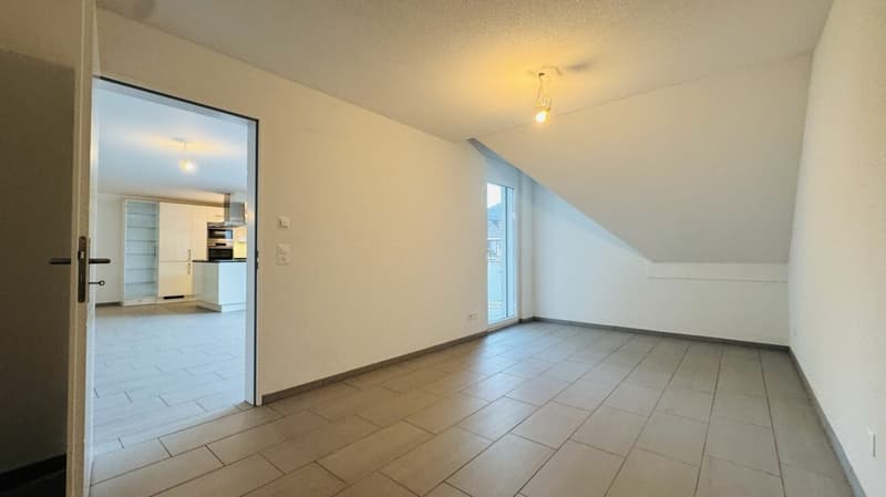 4.5-room maisonette with balcony, 2 wet cells, 2 underground parking spaces, laundry tower, and cellar (19)