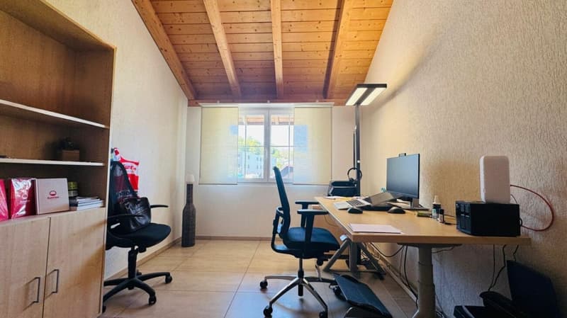 4.5-room corner row house with garden, garage, parking space & pizza oven in Giebenach (12)