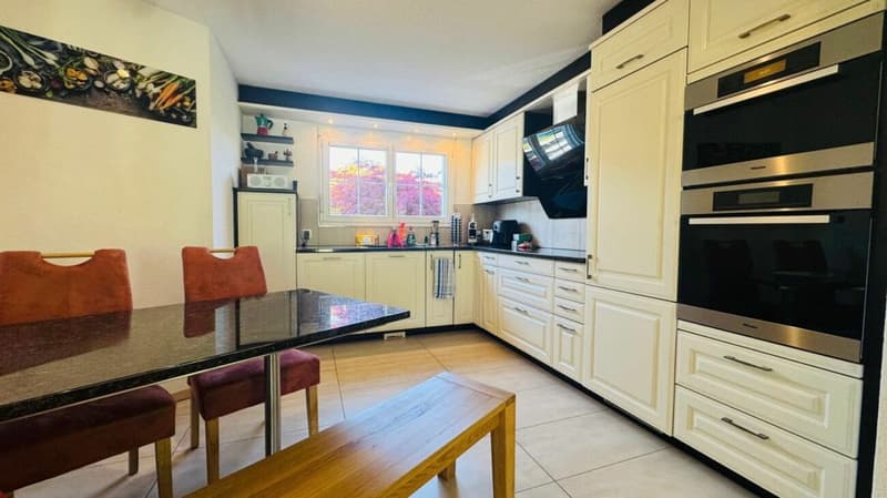 4.5-room corner row house with garden, garage, parking space & pizza oven in Giebenach (6)