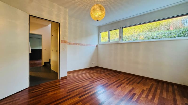 Gepflegte 5.5-Zimmer-Garten-Maisonettewohnung mit Wintergarten, Sitzplatz und Tiefgaragenplatz (8)
