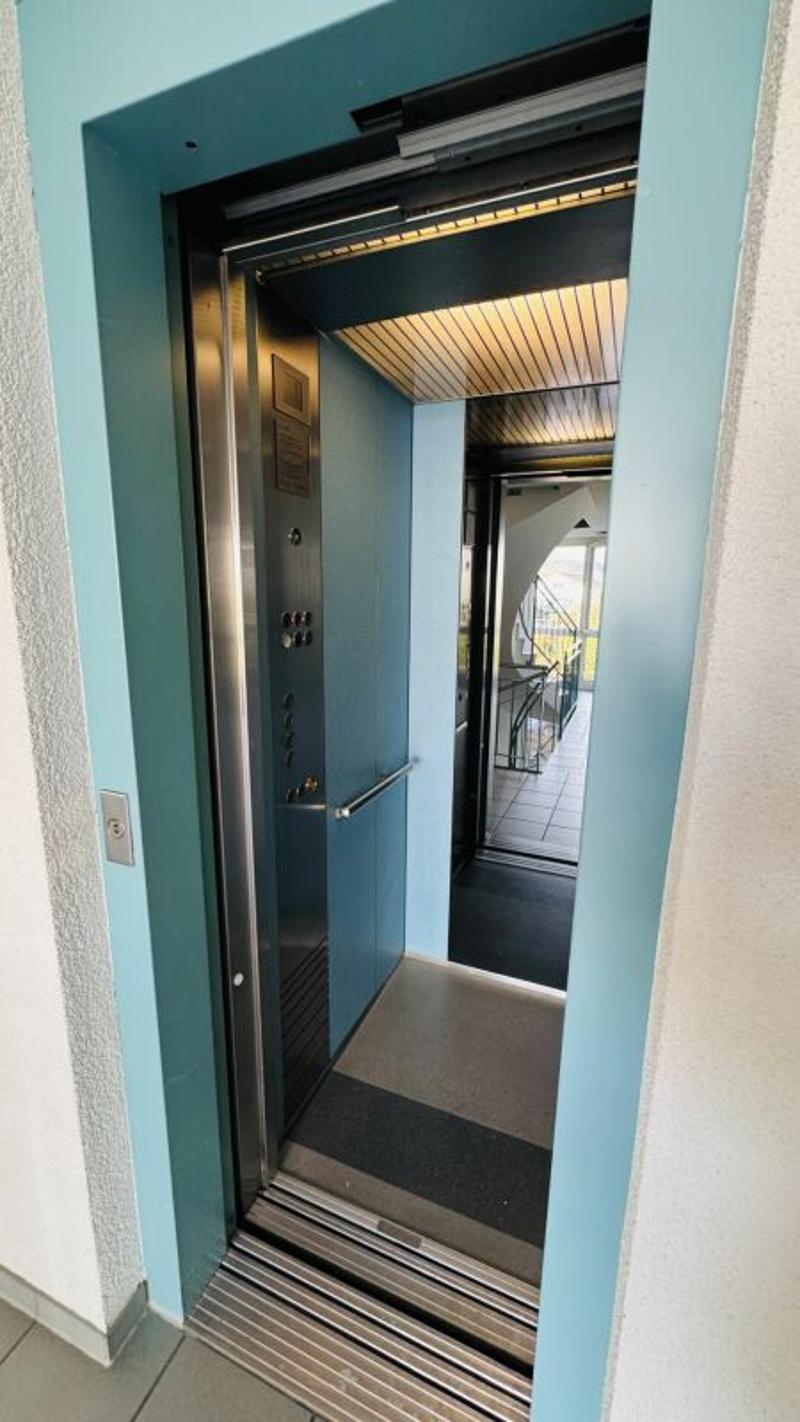 Beautiful 2.5-room apartment with elevator, balcony, cellar, AEP and private washing machine/tumble dryer (13)