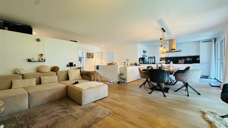 Maisonnette spacieuse de 5,5 pièces avec jardin, véranda, 2 salles de bains, atelier et place de parking (8)
