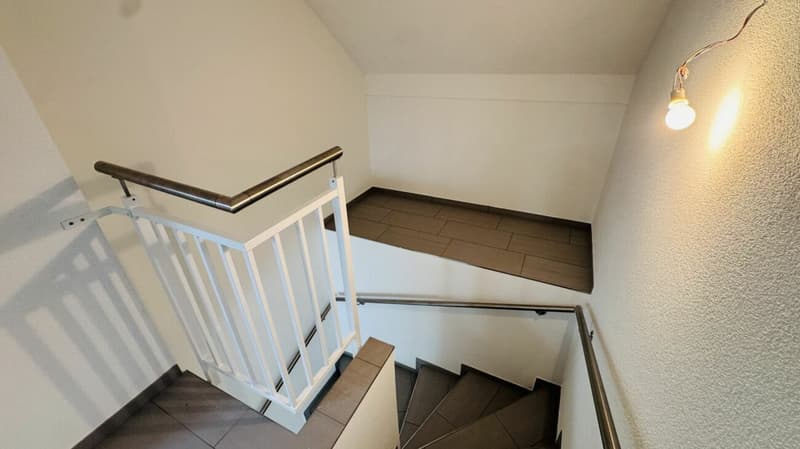 4.5-room maisonette with balcony, 2 wet cells, 2 underground parking spaces, laundry tower, and cellar (13)