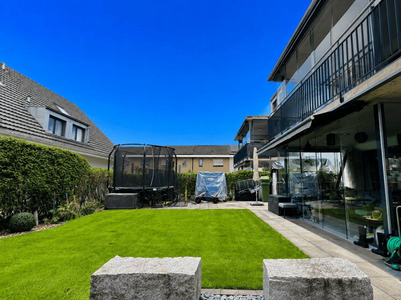 Maisonette spacieuse de 5,5 pièces avec jardin, veranda, 2 salles de bain, atelier et place de parking (3)