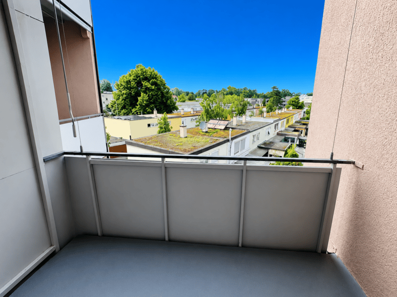 Bello appartamento 2.5 locali al 2° piano (w4) con balcone, lavatrice privata e compartimento in cantina (3)