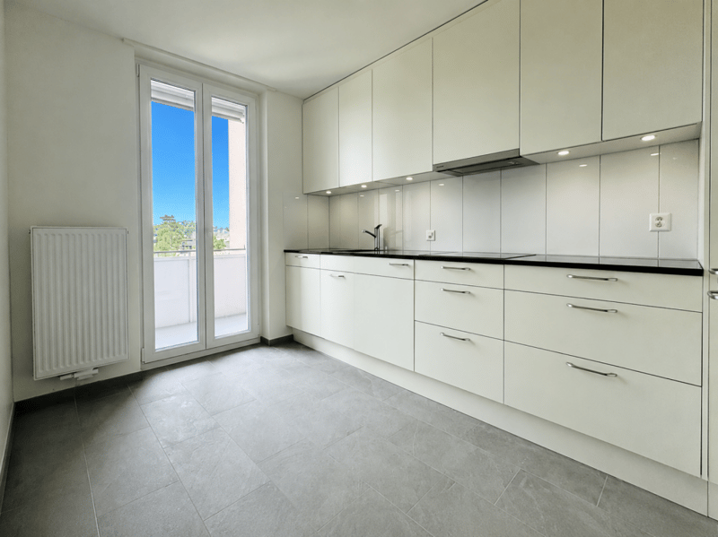 Bello appartamento 2.5 locali al 2° piano (w4) con balcone, lavatrice privata e compartimento in cantina (2)