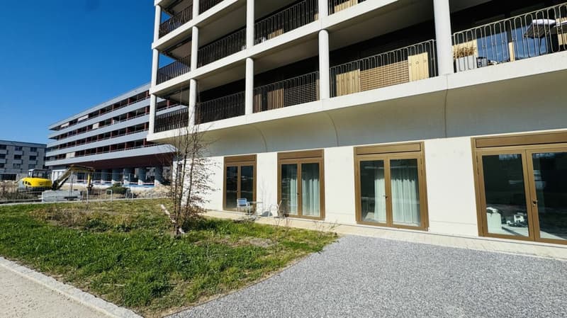 Fully developed new commercial space with 104 m² and 3.50 m room height (2)